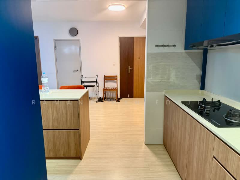 409B Northshore Drive, 409B Northshore Drive, 3 Bedrooms, 1,012 sqft, HDB Flat For Sale, by Ramanathan Eddie, 500165940 - Kitchen - PropertyGuru.com.sg