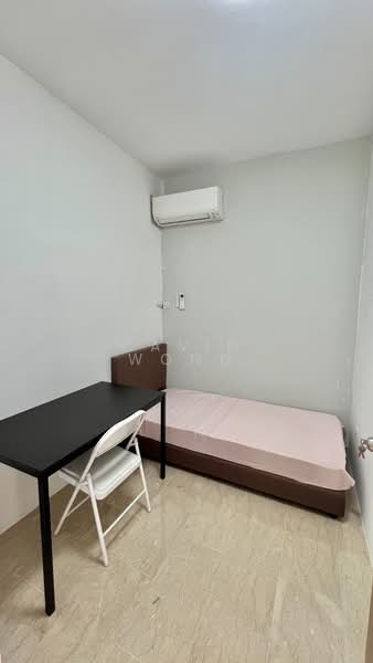 Carissa Park Condo, 2 Flora Drive, Room Rental, 50 sqft, Condominium For Rent, by Cavin Wong, 500165951 - Bedroom - PropertyGuru.com.sg