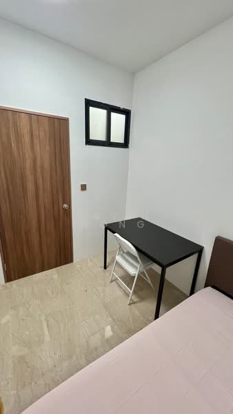Carissa Park Condo, 2 Flora Drive, Room Rental, 50 sqft, Condominium For Rent, by Cavin Wong, 500165951 - Bedroom - PropertyGuru.com.sg
