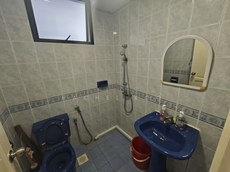 Euro-Asia Park, 25 Woodleigh Close, 2 Bedrooms, 764 sqft, Condominium For Rent, by Rachel Koo, 500165959 - Common Bathroom - PropertyGuru.com.sg