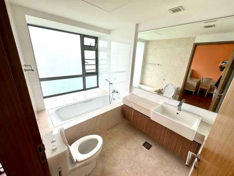 Waterfront Waves, 766 Bedok Reservoir Road, 4 Bedrooms, 1,518 sqft, Condominium For Rent, by Aina Lie 李艾娜, 500165963 - Bathroom - PropertyGuru.com.sg