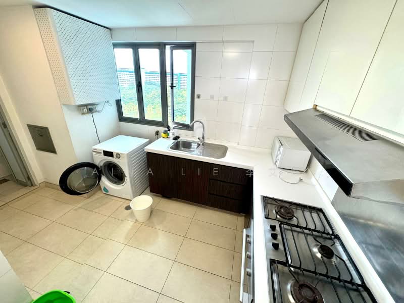 Waterfront Waves, 766 Bedok Reservoir Road, 4 Bedrooms, 1,518 sqft, Condominium For Rent, by Aina Lie 李艾娜, 500165963 - Kitchen - PropertyGuru.com.sg
