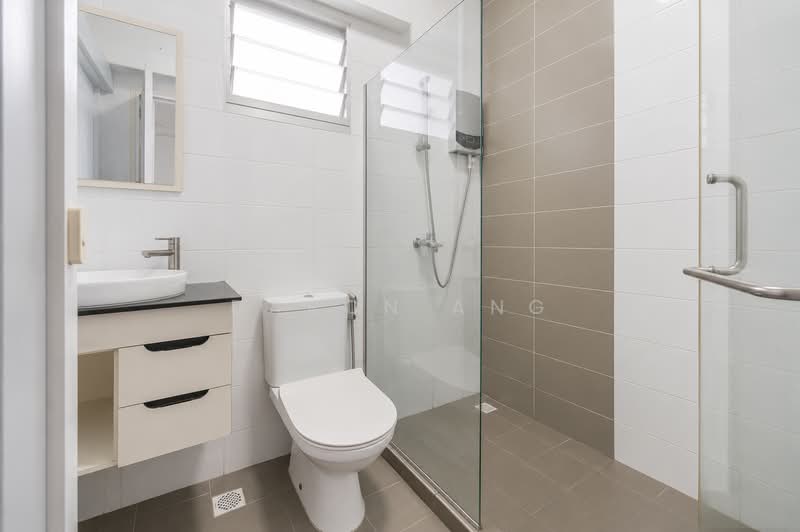 217B Boon Lay View, 217B Boon Lay Avenue, 3 Bedrooms, 1,012 sqft, HDB Flat For Sale, by Daron Ang, 500165969 - Master Bath - #PropertyPartners - PropertyGuru.com.sg