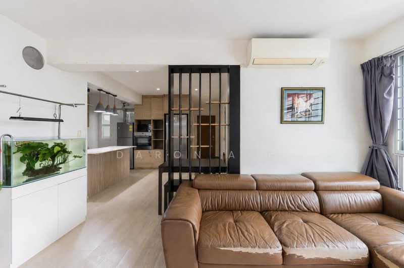 217B Boon Lay View, 217B Boon Lay Avenue, 3 Bedrooms, 1,012 sqft, HDB Flat For Sale, by Daron Ang, 500165969 - Living Room - #PropertyPartners - PropertyGuru.com.sg