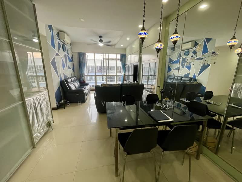 La Casa, 64 Woodlands Drive 16, 3 Bedrooms, 1,259 sqft, Condominium For Sale, by Ashcvin Mani, 500165975 - Living Room - PropertyGuru.com.sg