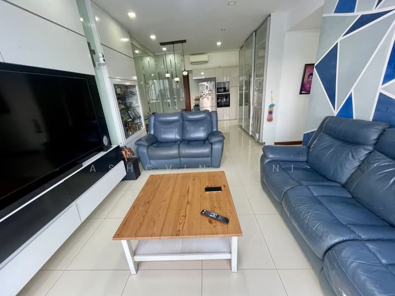 La Casa, 64 Woodlands Drive 16, 3 Bedrooms, 1,259 sqft, Condominium For Sale, by Ashcvin Mani, 500165975 - Living Room - PropertyGuru.com.sg