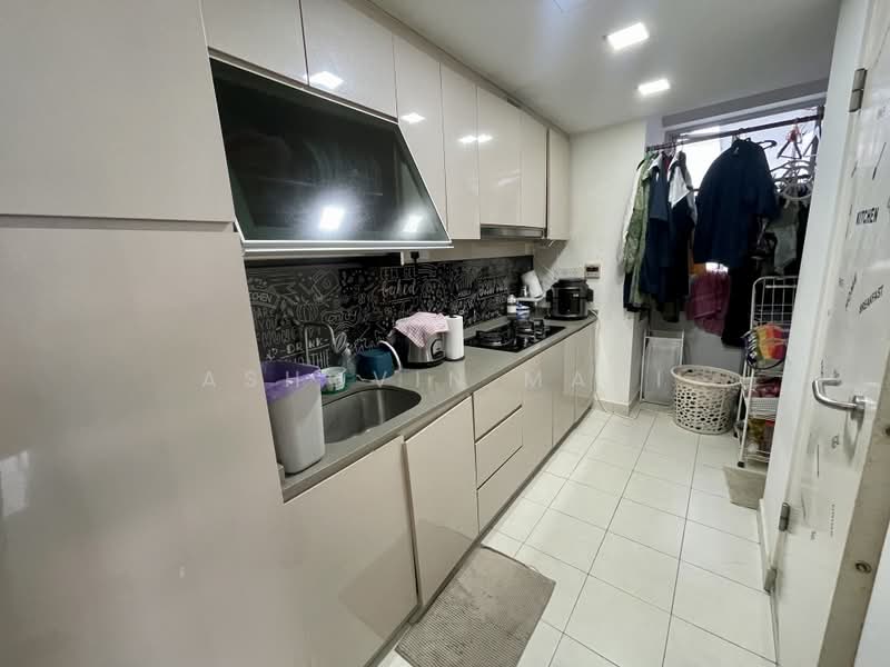 La Casa, 64 Woodlands Drive 16, 3 Bedrooms, 1,259 sqft, Condominium For Sale, by Ashcvin Mani, 500165975 - Kitchen - PropertyGuru.com.sg