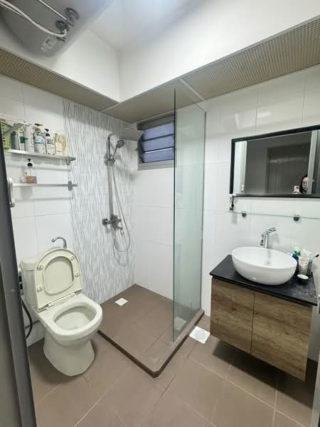 140B Corporation Drive, 140B Corporation Drive, Room Rental, 100 sqft, HDB Flat For Rent, by Winnie Lee, 500165981 - Bathroom - PropertyGuru.com.sg