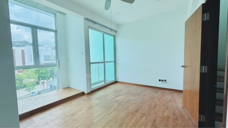 Pavilion Park, Pavilion Circle, 5 Bedrooms, 4,000 sqft, Terraced House For Rent, by Lim Ziwan, 500165985 - PropertyGuru.com.sg