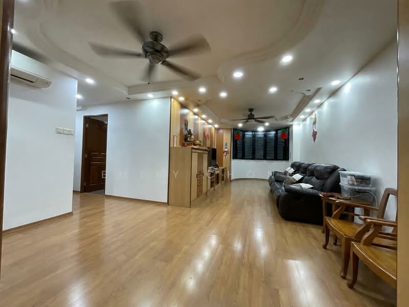 341B Sembawang Close, 341B Sembawang Close, 3 Bedrooms, 1,195 sqft, HDB Flat For Sale, by Emily Chong, 500166001 - Living Room - PropertyGuru.com.sg