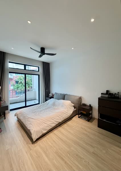 Nineteen Shelford, 19 Shelford Road, 2 Bedrooms, 936 sqft, Condominium For Sale, by Adrian Chay, 500166014 - PropertyGuru.com.sg