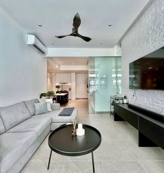 Nineteen Shelford, 19 Shelford Road, 2 Bedrooms, 936 sqft, Condominium For Sale, by Adrian Chay, 500166014 - PropertyGuru.com.sg