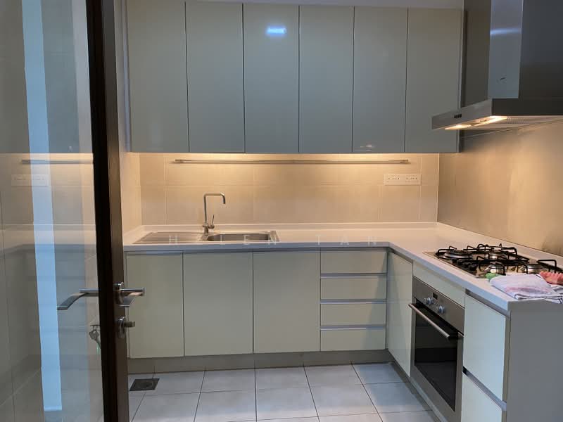 The Cornwall, 2 Cornwall Gardens, 2 Bedrooms, 1,442 sqft, Condominium For Rent, by Helen Tan, 500166015 - Kitchen - PropertyGuru.com.sg