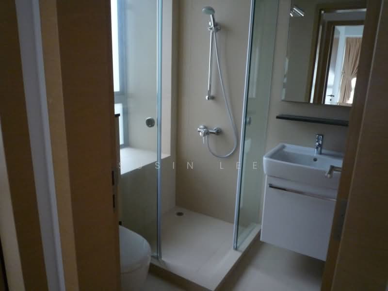 Shelford 23, 23 Shelford Road, 2 Bedrooms, 829 sqft, Apartment For Rent, by SuSin Lee, 500166018 - Bathroom - PropertyGuru.com.sg