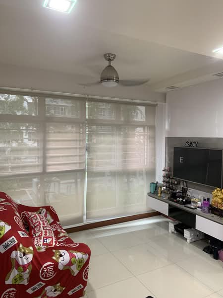 215A Compassvale Drive, 215A Compassvale Drive, 2 Bedrooms, 731 sqft, HDB Flat For Rent, by Renee Nicole Lee, 500166026 - Living Room - PropertyGuru.com.sg