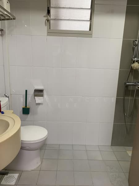 215A Compassvale Drive, 215A Compassvale Drive, 2 Bedrooms, 731 sqft, HDB Flat For Rent, by Renee Nicole Lee, 500166026 - Bathroom - PropertyGuru.com.sg
