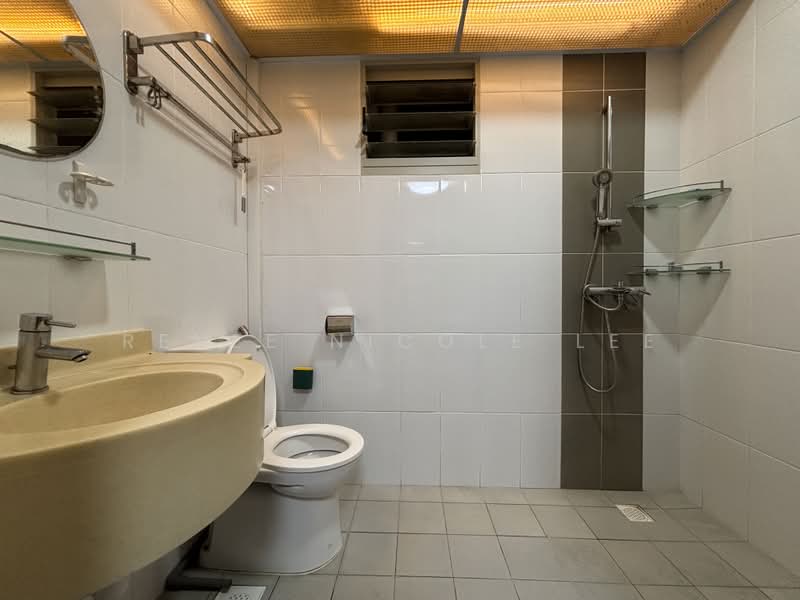 215A Compassvale Drive, 215A Compassvale Drive, 2 Bedrooms, 731 sqft, HDB Flat For Rent, by Renee Nicole Lee, 500166026 - Bathroom - PropertyGuru.com.sg