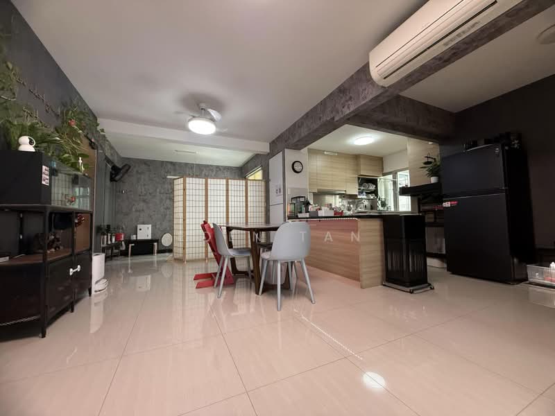409C Northshore Drive, 409C Northshore Drive, 3 Bedrooms, 1,206 sqft, HDB Flat For Sale, by Eden Tan, 500166029 - Living Room - PropertyGuru.com.sg