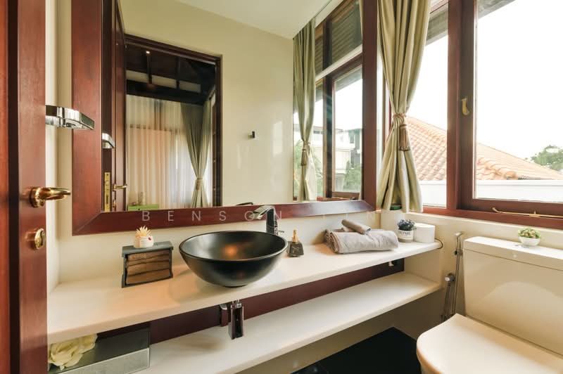 Frankel Estate, Siglap Bank, 4 Bedrooms, 2,997 sqft, Detached House For Sale, by Benson Ting, 500166036 - Bathroom - PropertyGuru.com.sg