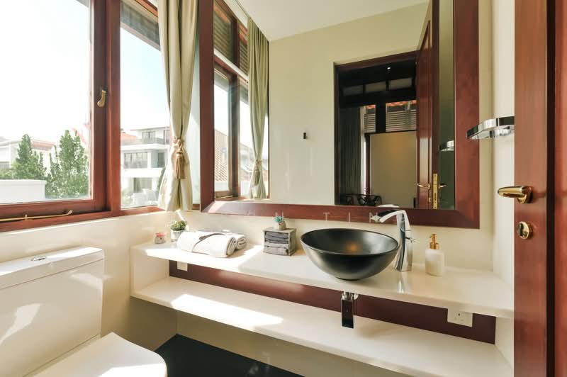 Frankel Estate, Siglap Bank, 4 Bedrooms, 2,997 sqft, Detached House For Sale, by Benson Ting, 500166036 - Bathroom - PropertyGuru.com.sg