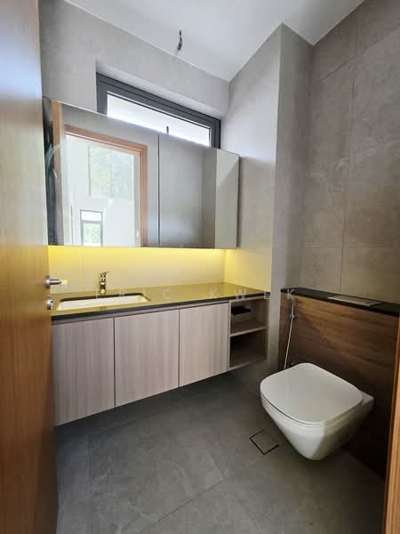 Brand New Semi Detached at Old Upper Thomson, Old Upper Thomson Road, 5 Bedrooms, 5,337 sqft, Semi-Detached House For Sale, by Eric Kwek, 500166037 - Bathroom - PropertyGuru.com.sg