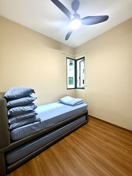 Kingsford Waterbay, 80 Upper Serangoon View, 4 Bedrooms, 1,216 sqft, Condominium For Sale, by Dino Ng, 500166038 - Bedroom - PropertyGuru.com.sg