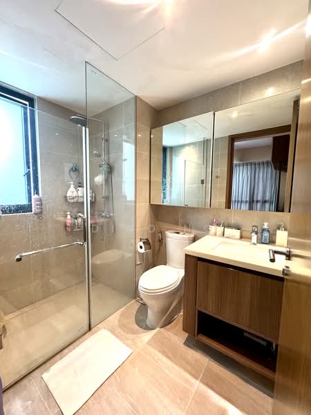 Kingsford Waterbay, 80 Upper Serangoon View, 4 Bedrooms, 1,216 sqft, Condominium For Sale, by Dino Ng, 500166038 - Bathroom - PropertyGuru.com.sg