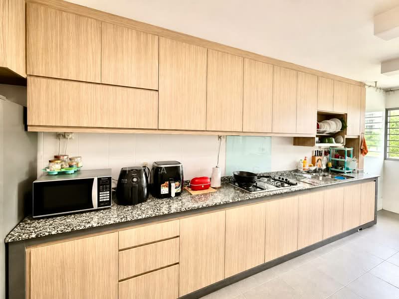 616 Hougang Avenue 8, 616 Hougang Avenue 8, 3 Bedrooms, 1,302 sqft, HDB Flat For Sale, by Ivan Ong, 500166041 - Kitchen - PropertyGuru.com.sg