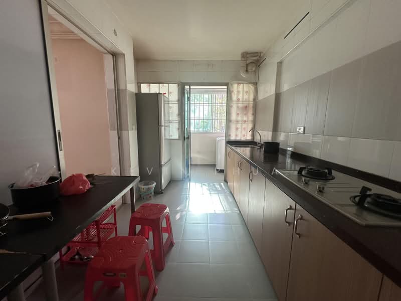 216A Compassvale Drive, 216A Compassvale Drive, 3 Bedrooms, 1,206 sqft, HDB Flat For Sale, by Kevin Phua, 500166043 - Kitchen - PropertyGuru.com.sg