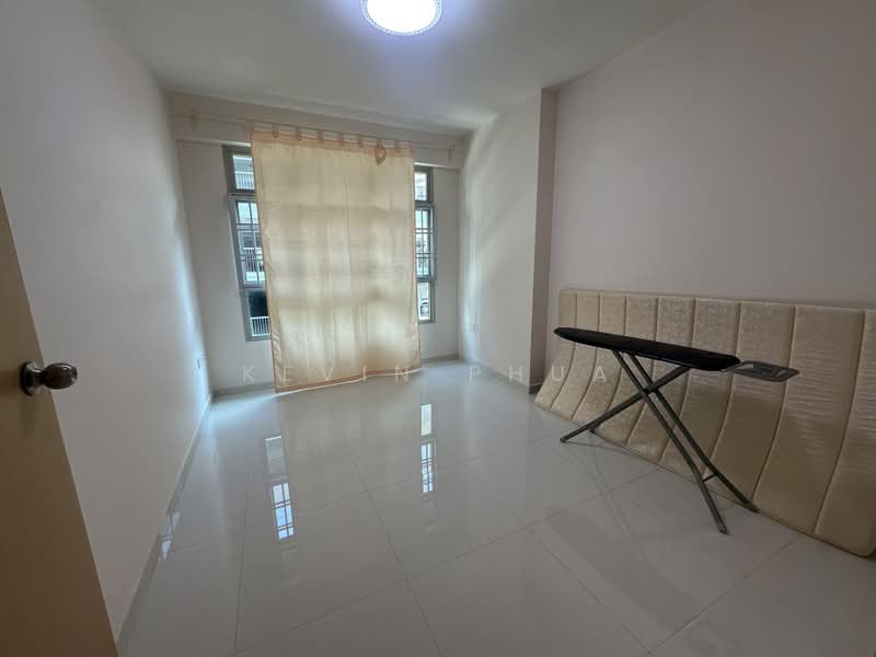 216A Compassvale Drive, 216A Compassvale Drive, 3 Bedrooms, 1,206 sqft, HDB Flat For Sale, by Kevin Phua, 500166043 - Bedroom - PropertyGuru.com.sg