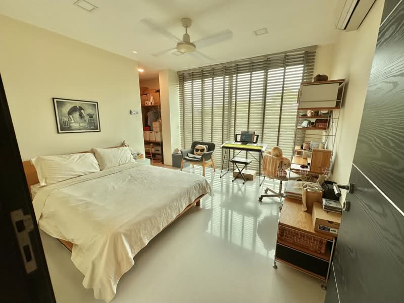 Wareham Road, Wareham Road, 8 Bedrooms, 8,000 sqft, Bungalow House For Sale, by Alfred Chee 徐仲宏, 500166052 - Bedroom - PropertyGuru.com.sg
