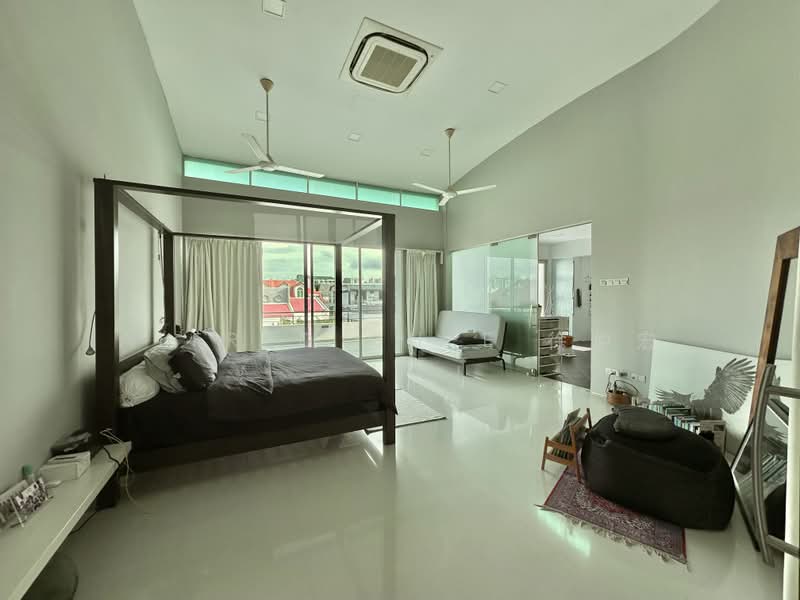 Wareham Road, Wareham Road, 8 Bedrooms, 8,000 sqft, Bungalow House For Sale, by Alfred Chee 徐仲宏, 500166052 - Bedroom - PropertyGuru.com.sg