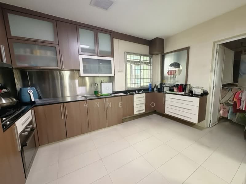330 Tah Ching Road, 330 Tah Ching Road, 3 Bedrooms, 1,302 sqft, HDB Flat For Sale, by Anne Ho, 500166060 - Kitchen - PropertyGuru.com.sg