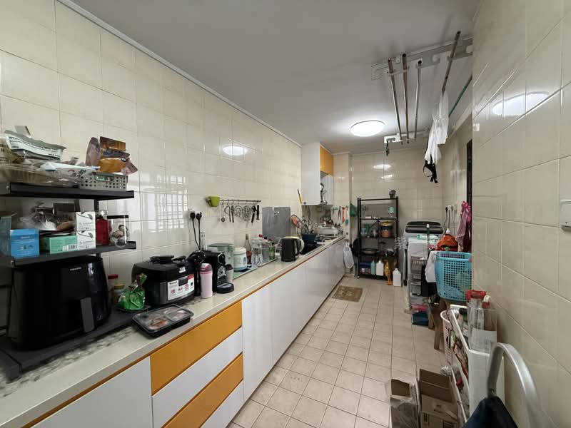 676B Jurong West Street 64, 676B Jurong West Street 64, 3 Bedrooms, 1,184 sqft, HDB Flat For Sale, by Candy ZiQi 紫绮, 500166061 - Kitchen - PropertyGuru.com.sg