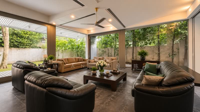 ⭐️1 KM TO SINGAPORE CHINESE GIRLS' PRIMARY SCH | NEAR STEVENS MRT STATION & MARKET | RARE DETACHED⭐️, Berrima Road University Bahasa Seni Ilmu Sejarah Tempua Kheam Hock Trevose Camborne Narooma Dalkeith Harlyn Unggas Merryn Shelford Watten Hillcrest Harom Setangkai Duke's Queen's King's Princess Wales Prince Duchess Coronation Greenwood Vanda Linden, 5 Bedrooms, 6,500 sqft, Detached House For Sale, by Damian Tan 陈係赈, 500166070 - Living Room - PropertyGuru.com.sg