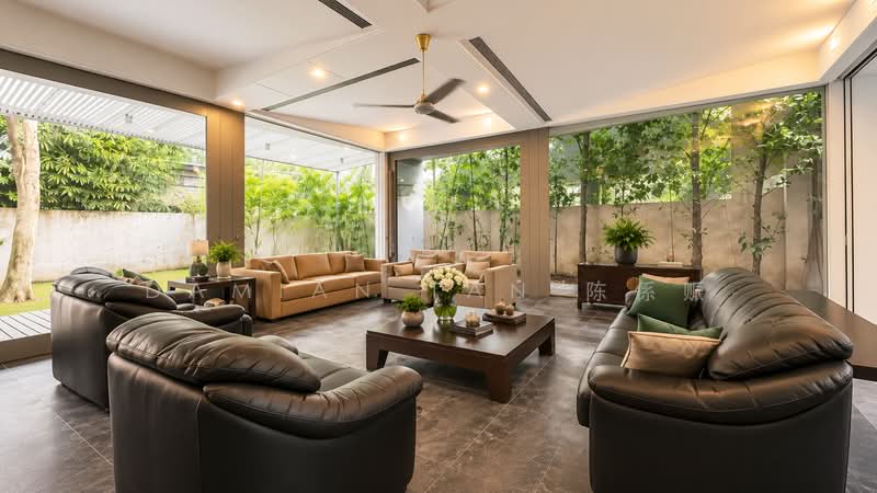 ⭐️1 KM OF SINGAPORE CHINESE GIRLS' PRIMARY SCH | NEAR STEVENS MRT STATION & MARKET | RARE DETACHED⭐️, Berrima Road University Bahasa Seni Ilmu Sejarah Tempua Kheam Hock Trevose Camborne Narooma Dalkeith Harlyn Unggas Merryn Shelford Watten Hillcrest Harom Setangkai Duke's Queen's King's Princess Wales Prince Duchess Coronation Greenwood Vanda Linden, 5 Bedrooms, 6,500 sqft, Detached House For Sale, by Damian Tan 陈係赈, 500166070 - Living Room - PropertyGuru.com.sg