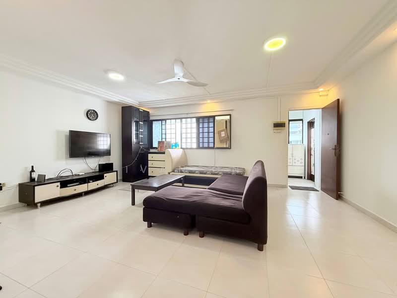 217 Yishun Street 21, 217 Yishun Street 21, 3 Bedrooms, 1,055 sqft, HDB Flat For Sale, by Ivan Ong, 500166074 - Living Room - PropertyGuru.com.sg