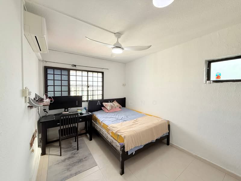 217 Yishun Street 21, 217 Yishun Street 21, 3 Bedrooms, 1,055 sqft, HDB Flat For Sale, by Ivan Ong, 500166074 - Bedroom - PropertyGuru.com.sg