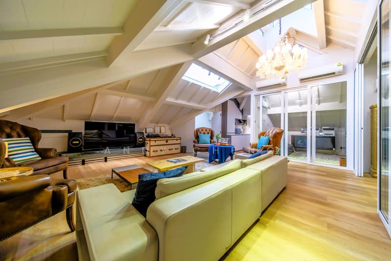โ
๐๐ฎ๐ป๐ฑ๐ฒ๐ฑ ๐๐
๐ฐ๐ฒ๐น๐น๐ฒ๐ป๐ฐ๐ฒ โ
Ultra Luxury Modern Living Semi-Detached Near Botanic Gardens, Trevose Crescent / Kheam Hock Road / Dunearn Road, 5 Bedrooms, 5,000 sqft, Semi-Detached House For Sale, by Andy Cheng, 500166077 - Attic Entertainment Hall - PropertyGuru.com.sg