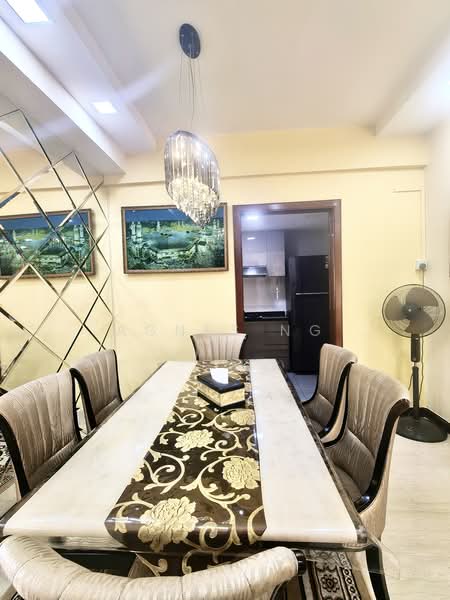 The Mayfair, 1 Jurong East Street 32, 3 Bedrooms, 1,227 sqft, Condominium For Rent, by Agnes Ng, 500166078 - Dining Room - PropertyGuru.com.sg