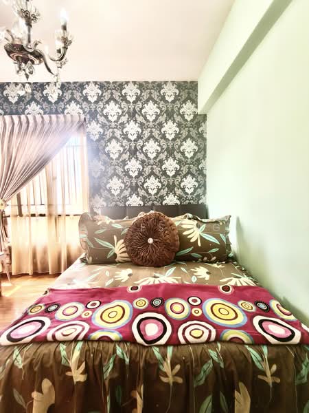 The Mayfair, 1 Jurong East Street 32, 3 Bedrooms, 1,227 sqft, Condominium For Rent, by Agnes Ng, 500166078 - Bedroom - PropertyGuru.com.sg
