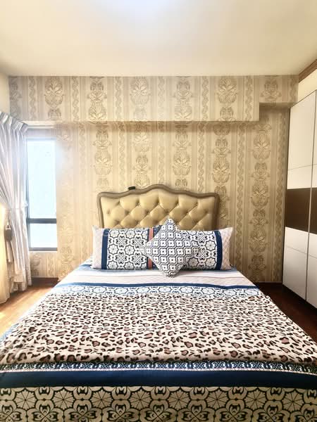 The Mayfair, 1 Jurong East Street 32, 3 Bedrooms, 1,227 sqft, Condominium For Rent, by Agnes Ng, 500166078 - Bedroom - PropertyGuru.com.sg