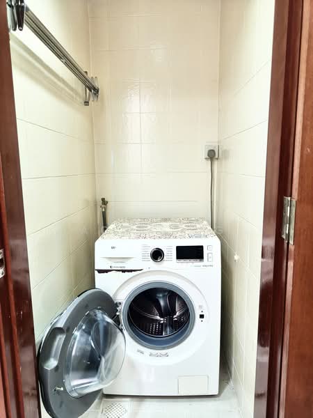 The Mayfair, 1 Jurong East Street 32, 3 Bedrooms, 1,227 sqft, Condominium For Rent, by Agnes Ng, 500166078 - Interior - PropertyGuru.com.sg