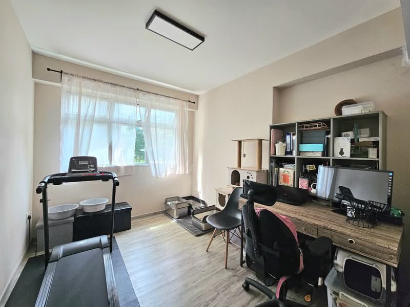 453A Bukit Batok West Avenue 6, 453A Bukit Batok West Avenue 6, 3 Bedrooms, 1,001 sqft, HDB Flat For Sale, by Siti Hasyimah Hassan, 500166083 - Study - PropertyGuru.com.sg