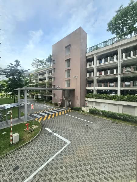 453A Bukit Batok West Avenue 6, 453A Bukit Batok West Avenue 6, 3 Bedrooms, 1,001 sqft, HDB Flat For Sale, by Siti Hasyimah Hassan, 500166083 - Exterior - PropertyGuru.com.sg