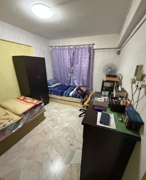 240 Bukit Batok East Avenue 5, 240 Bukit Batok East Avenue 5, 2 Bedrooms, 721 sqft, HDB Flat For Sale, by Christina Ho, 500166091 - Common bedroom - PropertyGuru.com.sg