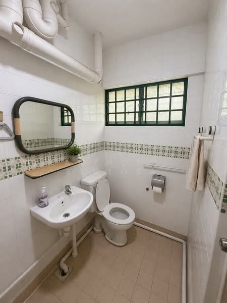 463 Hougang Avenue 10, 463 Hougang Avenue 10, Room Rental, 150 sqft, HDB Flat For Rent, by Anthony Sentosa, 500166092 - Bathroom - PropertyGuru.com.sg