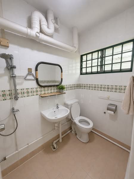 463 Hougang Avenue 10, 463 Hougang Avenue 10, Room Rental, 150 sqft, HDB Flat For Rent, by Anthony Sentosa, 500166092 - Bathroom - PropertyGuru.com.sg