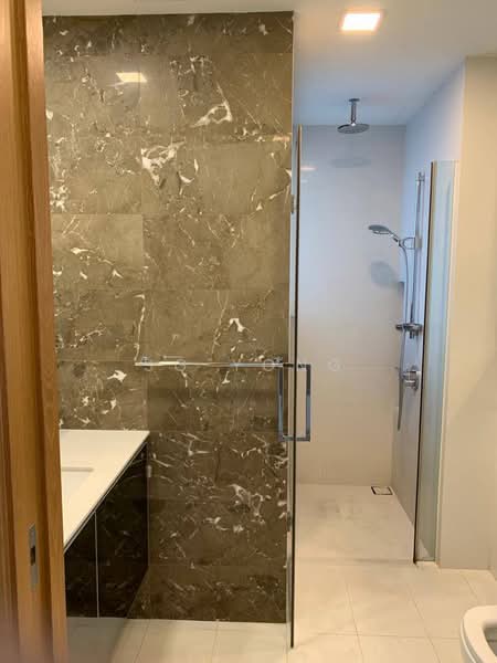 76 Shenton, 76 Shenton Way, 1 Bedroom, 624 sqft, Apartment For Rent, by SG Yong, 500166093 - Bathroom - PropertyGuru.com.sg