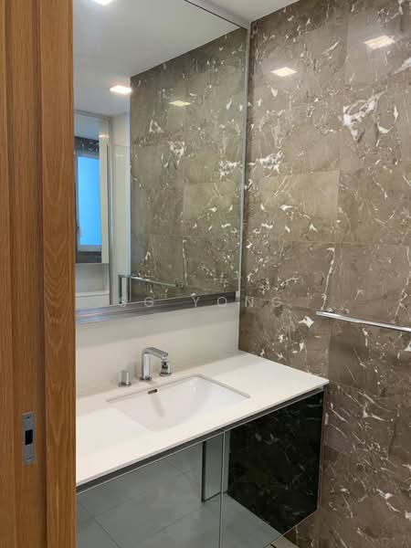 76 Shenton, 76 Shenton Way, 1 Bedroom, 624 sqft, Apartment For Rent, by SG Yong, 500166093 - Bathroom - PropertyGuru.com.sg